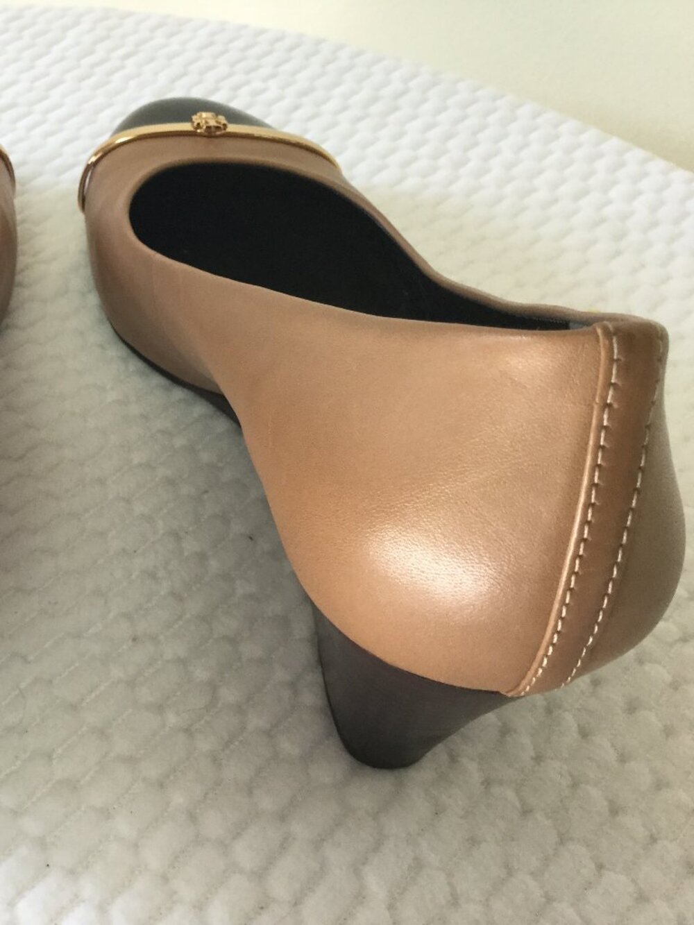 Tory Burch Women Size 9.5 Clay Beige Calf Black patent Wedge Shoes Heels 2.5" - Picture 8 of 12
